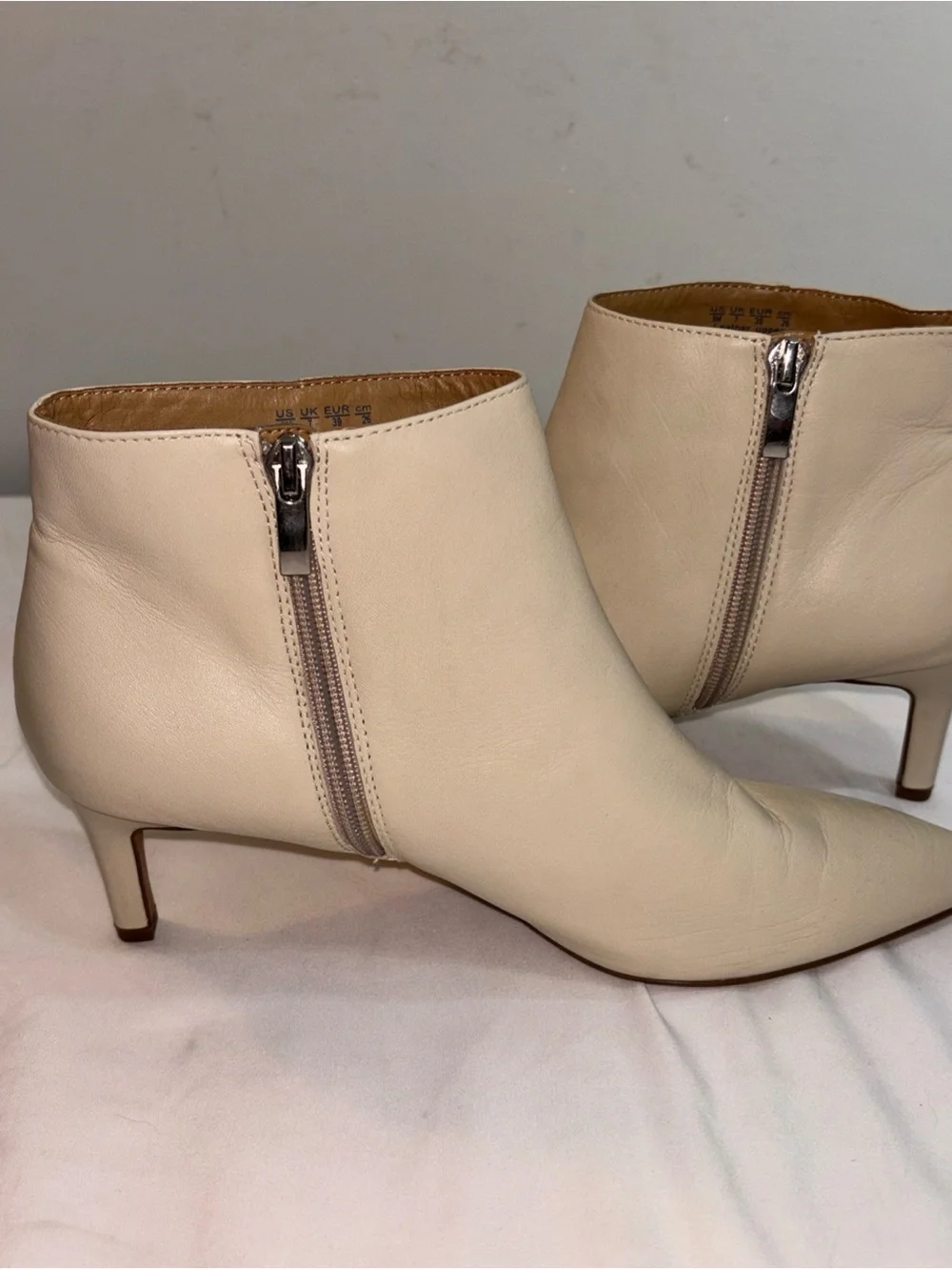 Franco Sarto Women’s Pointed Toe Leather Ankle Boots - Cream. 7/14